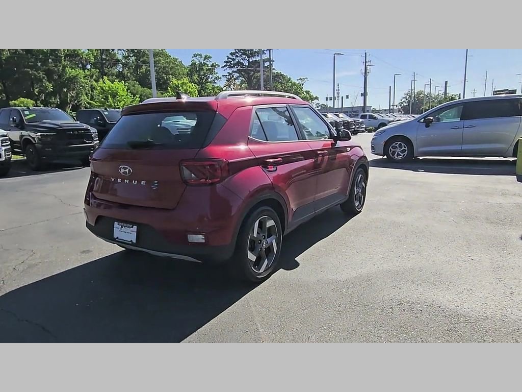 Used 2022 Hyundai Venue SEL w/ Cargo Package FWD image 36