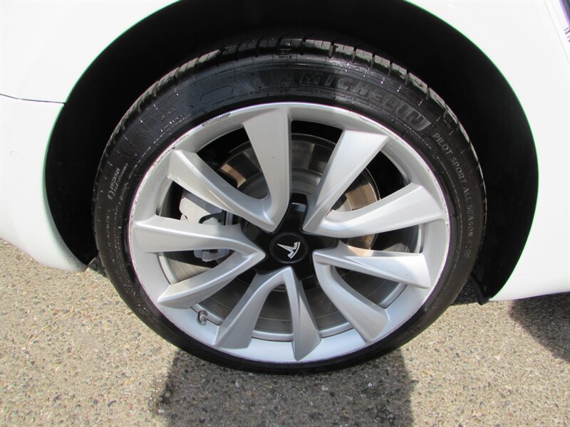 Used 2018 Tesla Model 3 Long Range AWD/4WD image 28