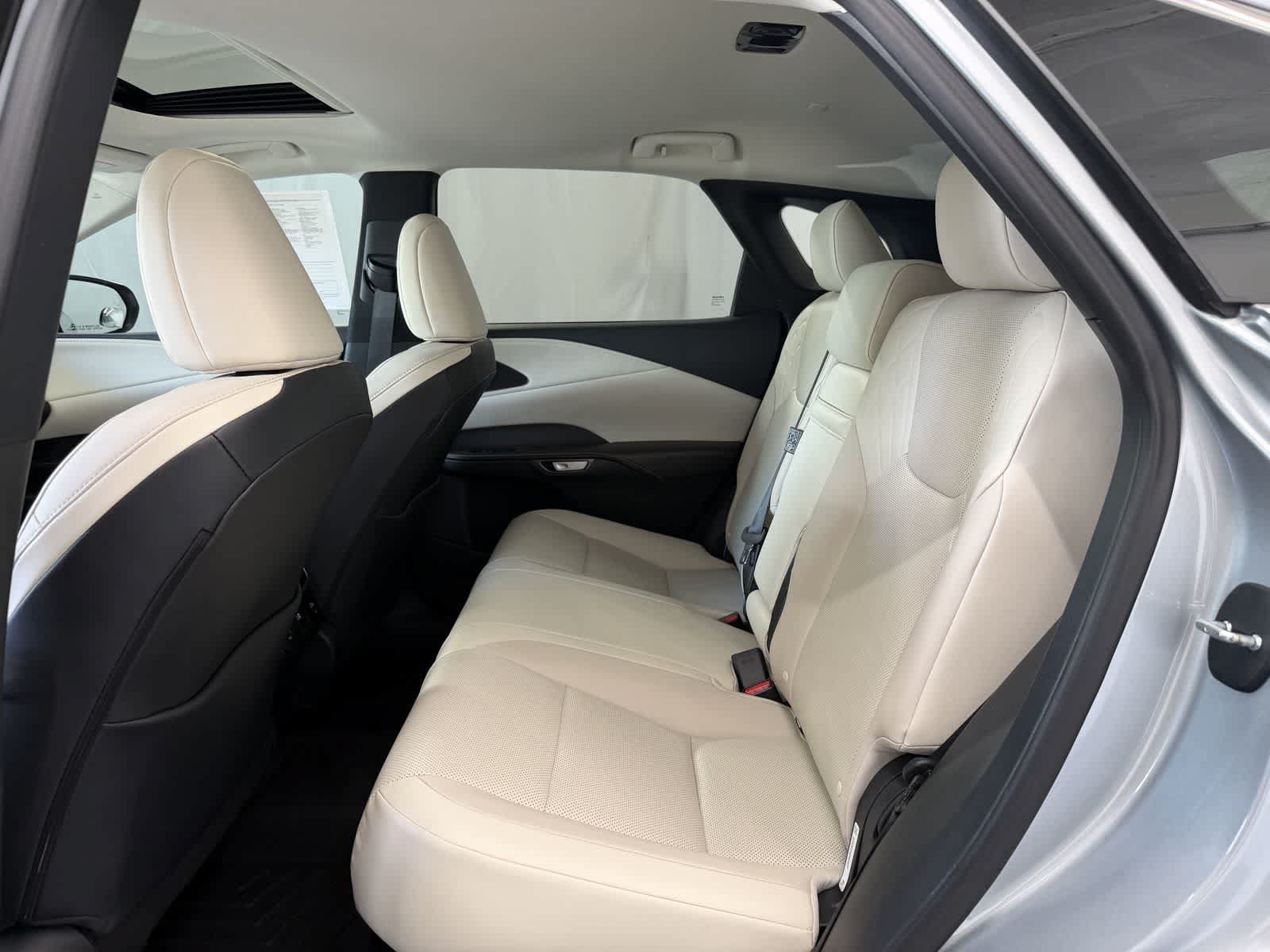 Used 2023 Lexus RX 350 AWD w/ Cold Area Package image 11