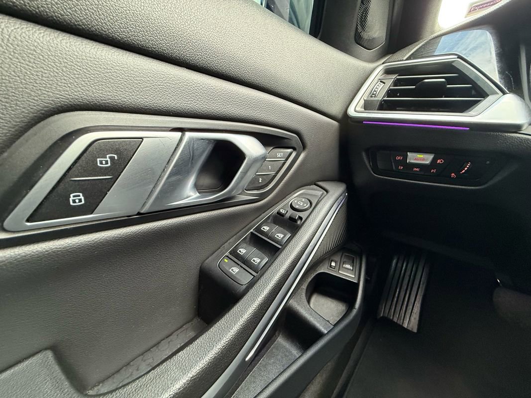 Used 2022 BMW 330e xDrive image 24