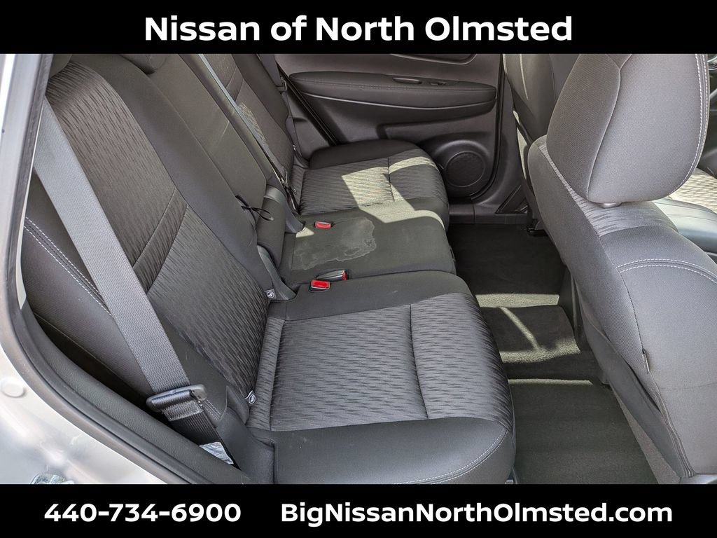 Used 2018 Nissan Rogue SV AWD/4WD image 25