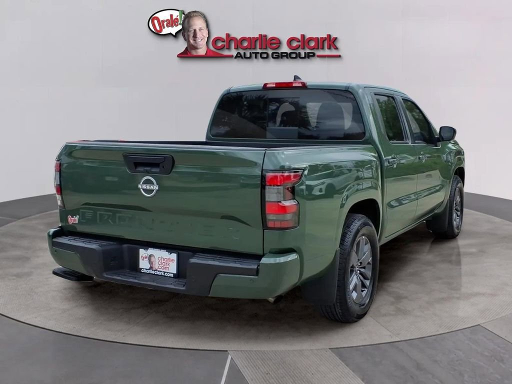 Used 2025 Nissan Frontier SV image 5
