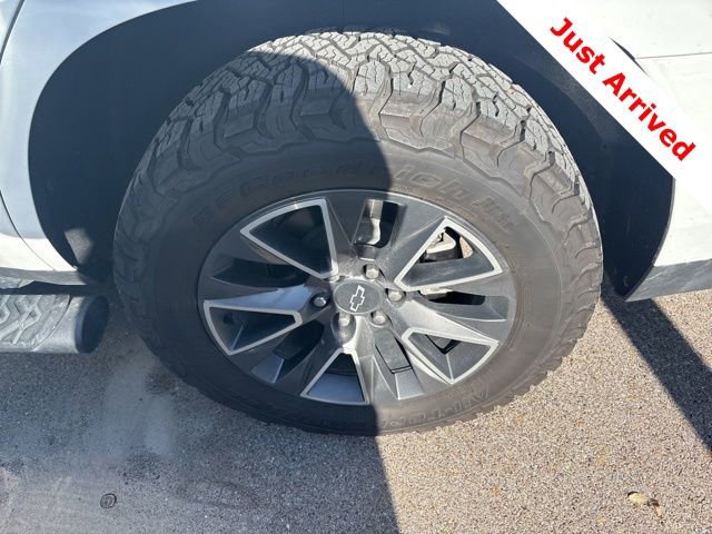 Used 2023 Chevrolet Tahoe Z71 w/ Luxury Package AWD/4WD image 20