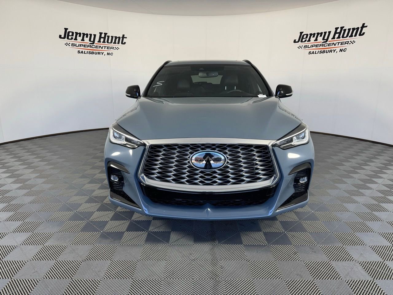 Used 2023 INFINITI QX55 Luxe w/ Cargo Package image 7