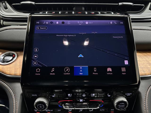 Used 2025 Jeep Grand Cherokee Summit w/ Obsidian Package image 10