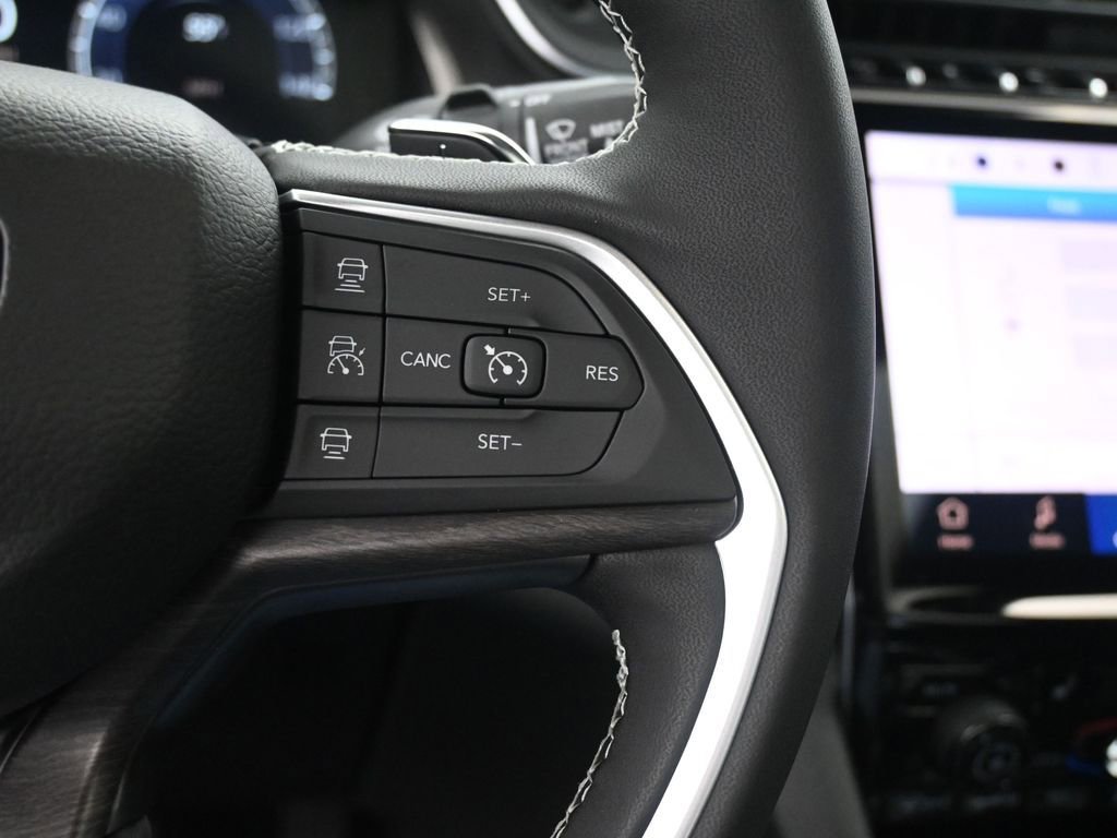 New 2025 Jeep Grand Cherokee L Limited w/ Black Appearance Package image 37