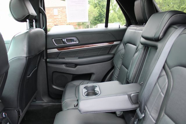 Used 2017 Ford Explorer Platinum image 40
