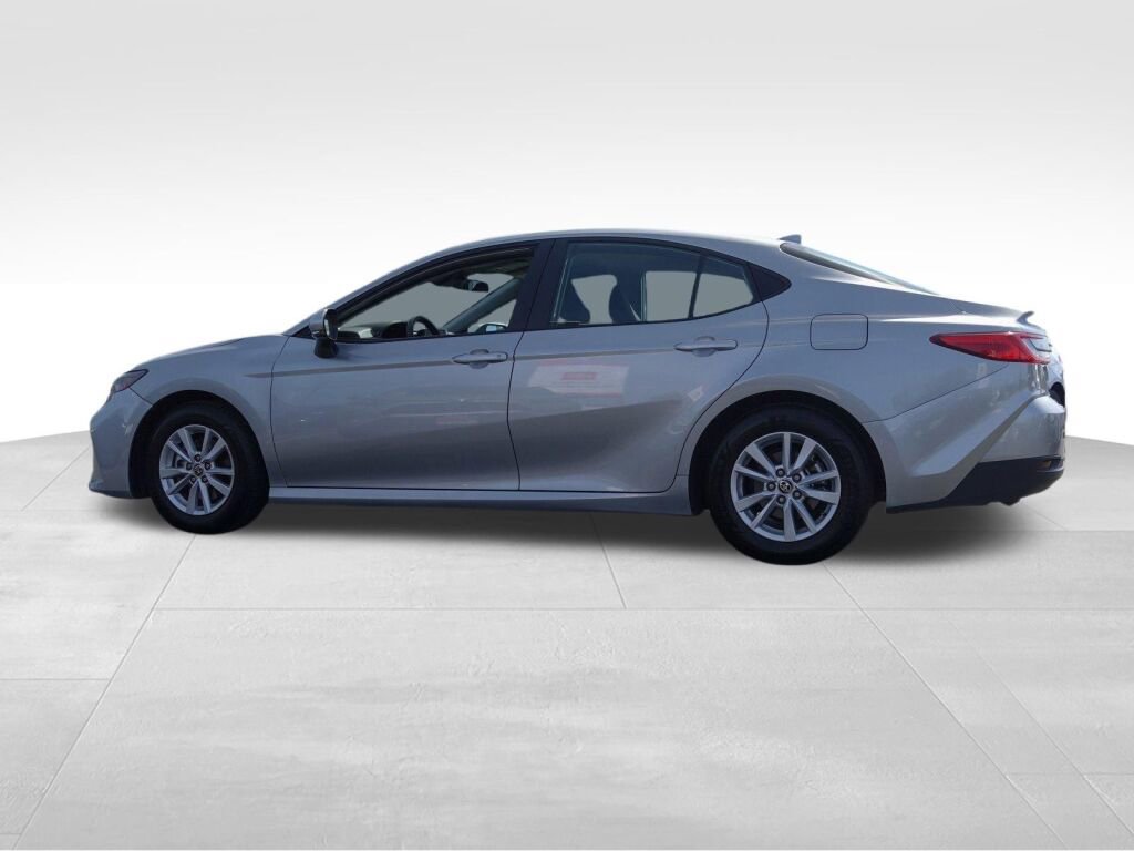 Certified 2025 Toyota Camry LE FWD image 7