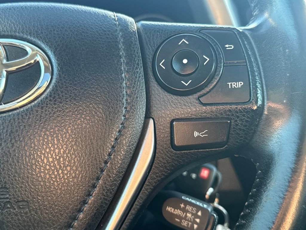 Used 2017 Toyota RAV4 XLE image 19