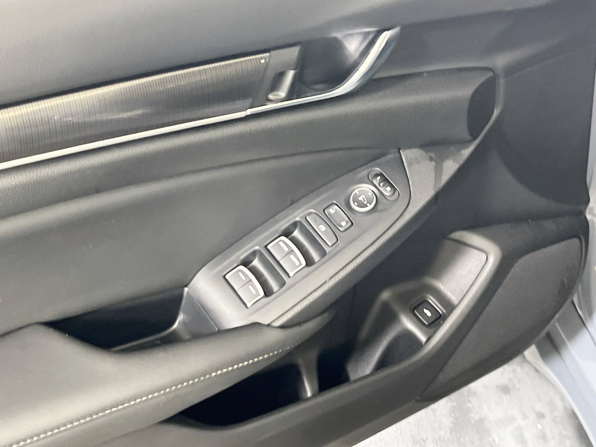 Used 2022 Honda Accord Sport image 17