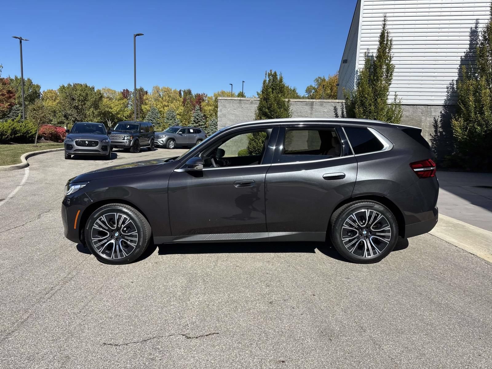 Used 2026 BMW X3 xDrive30i w/ Premium Package AWD/4WD image 4
