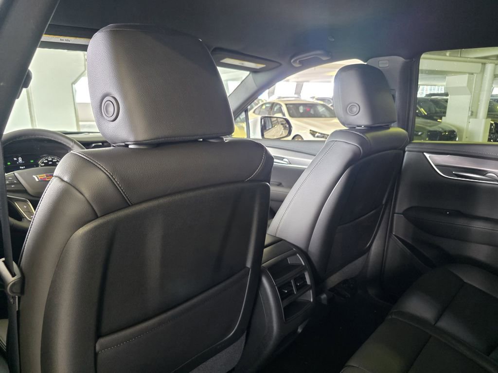 New 2026 Cadillac XT5 Luxury FWD image 11