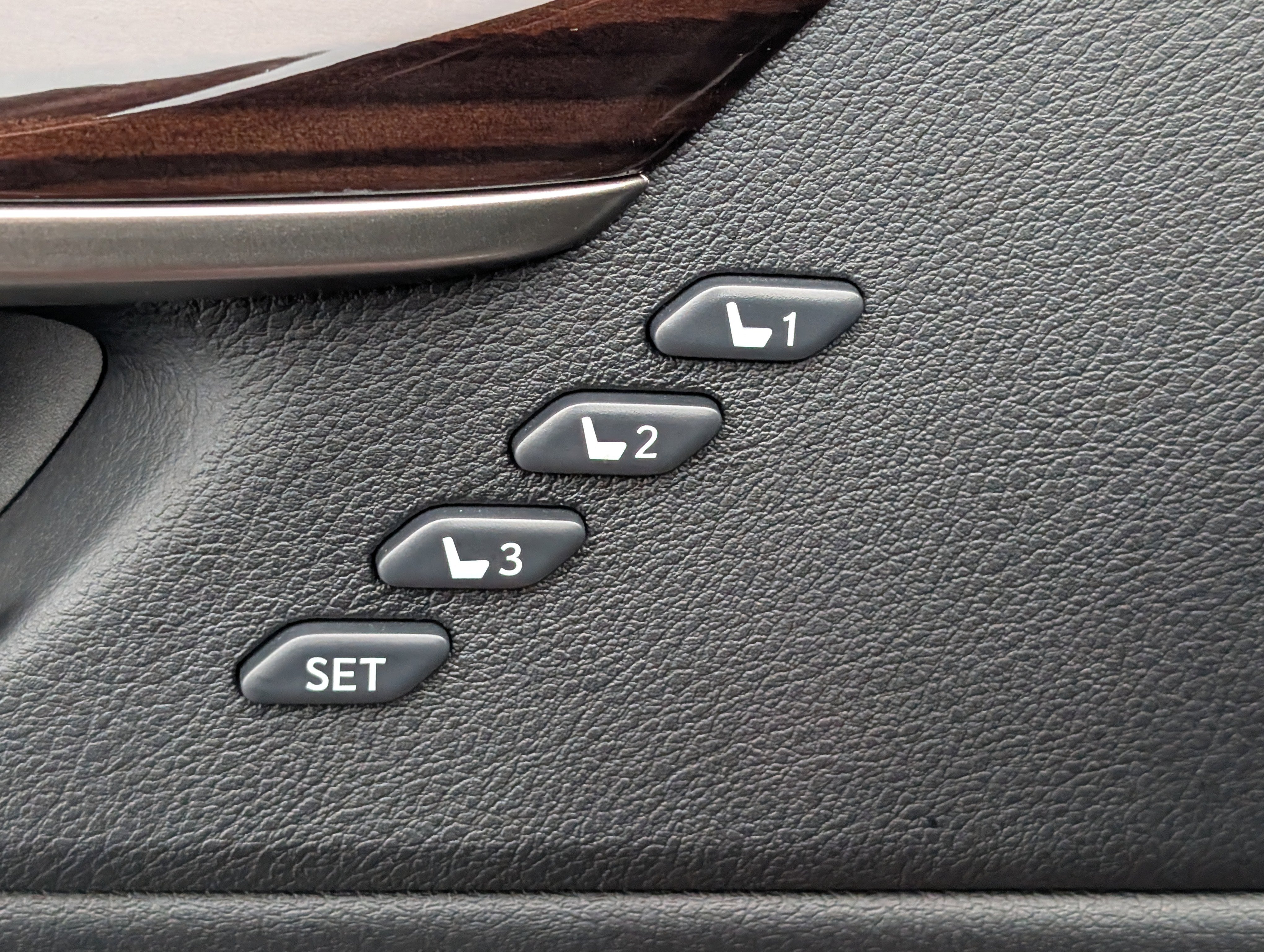 Used 2017 Lexus ES 350 w/ Premium Package image 21