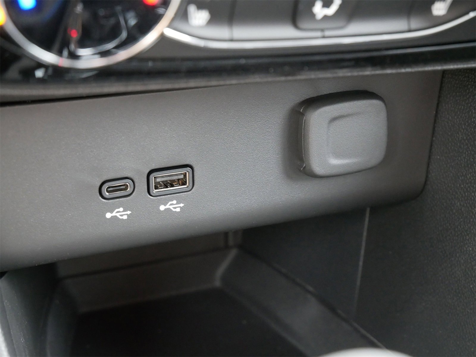 New 2026 Buick Encore GX Sport Touring w/ Comfort Package image 10