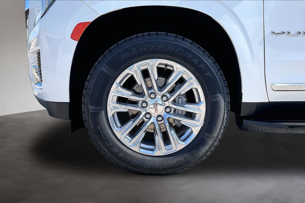 Used 2024 GMC Yukon SLT RWD image 32