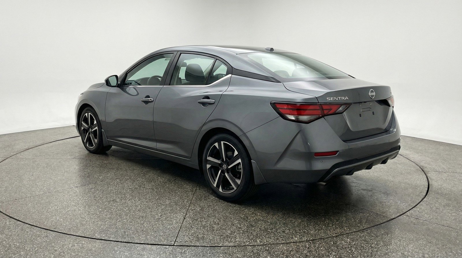 Used 2025 Nissan Sentra SV image 6