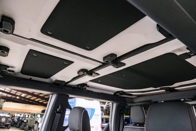 Used 2025 Ford Bronco Heritage Edition AWD/4WD image 16