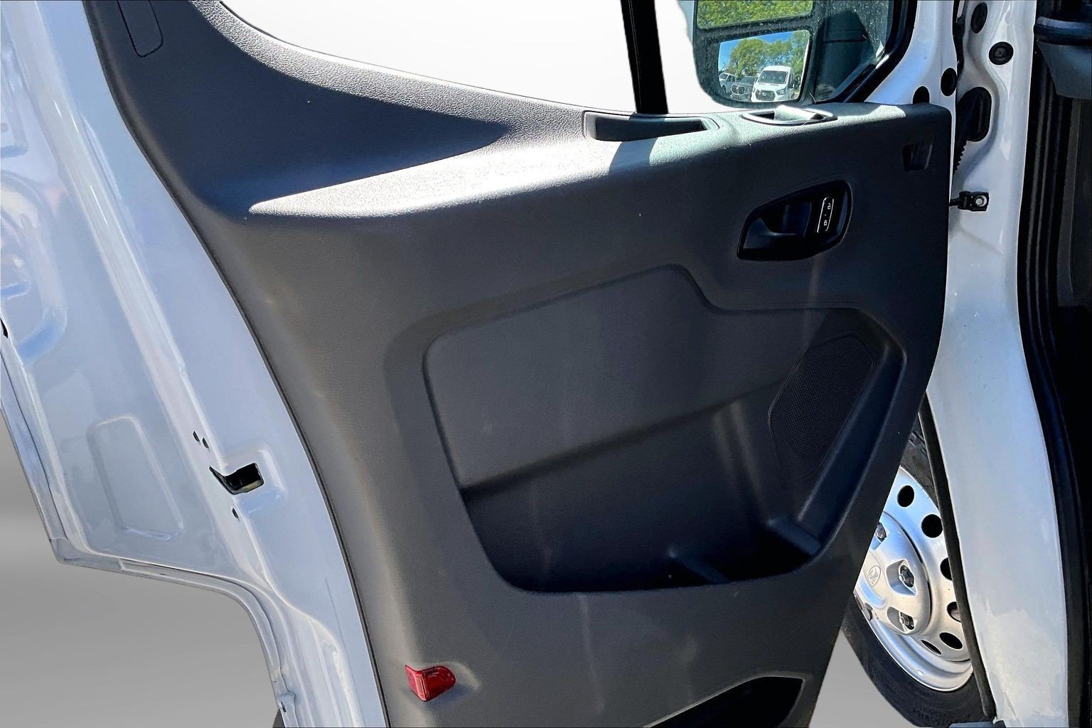 Used 2023 Ford Transit 250 Low Roof AWD w/ Exterior Upgrade Package image 22