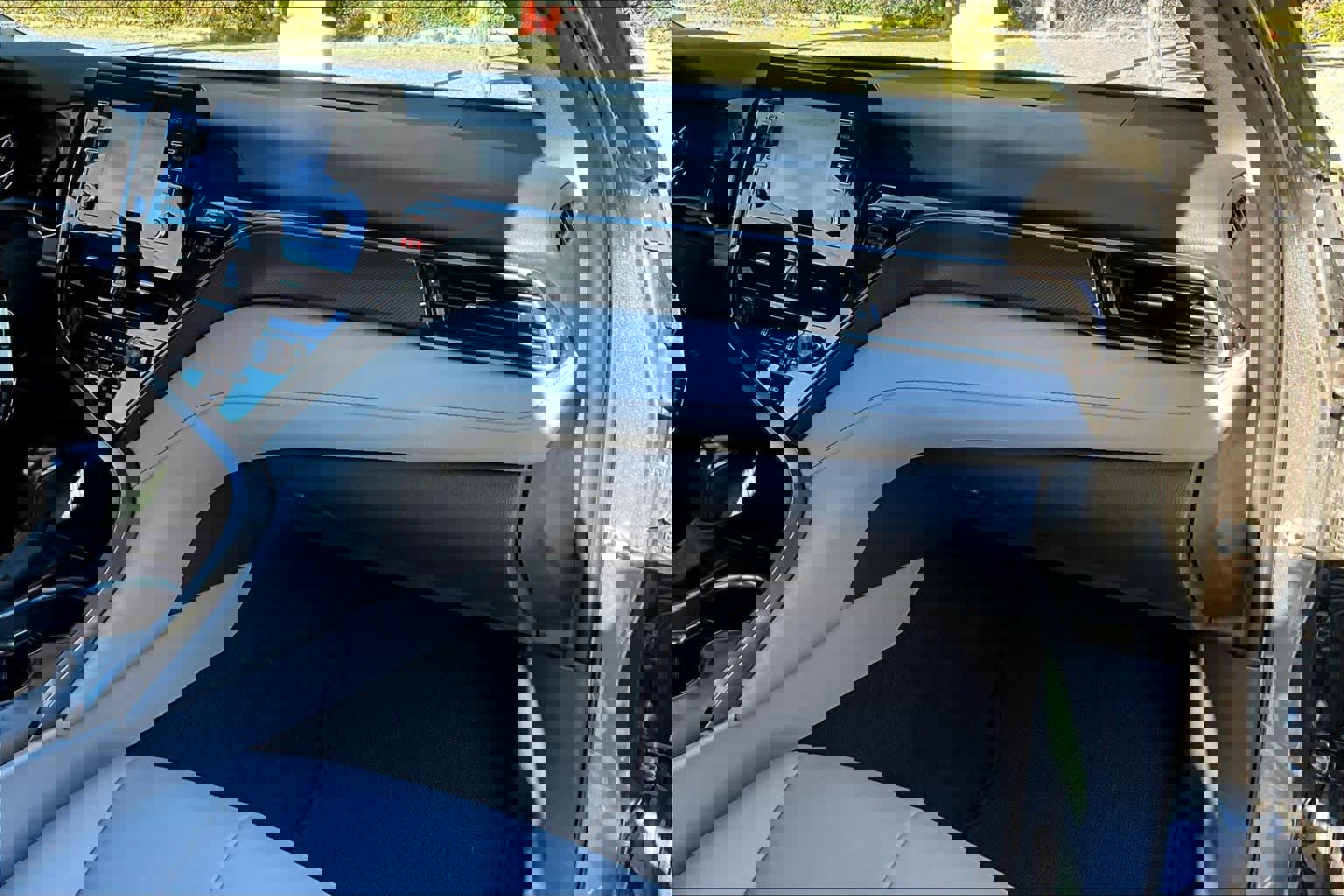 Used 2023 Toyota Camry SE image 17