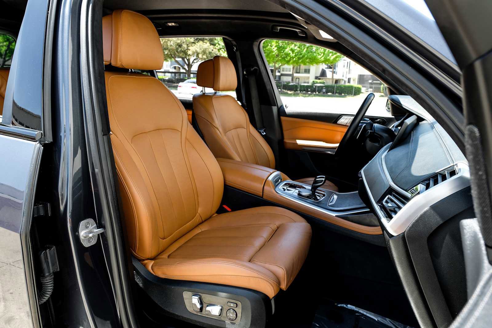 Used 2022 BMW X7 xDrive40i w/ Premium Package image 35