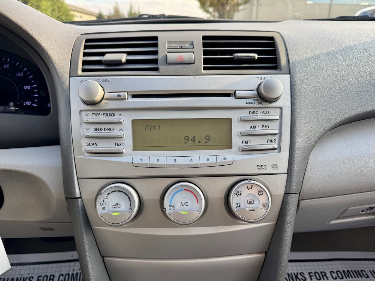 Used 2010 Toyota Camry LE image 17