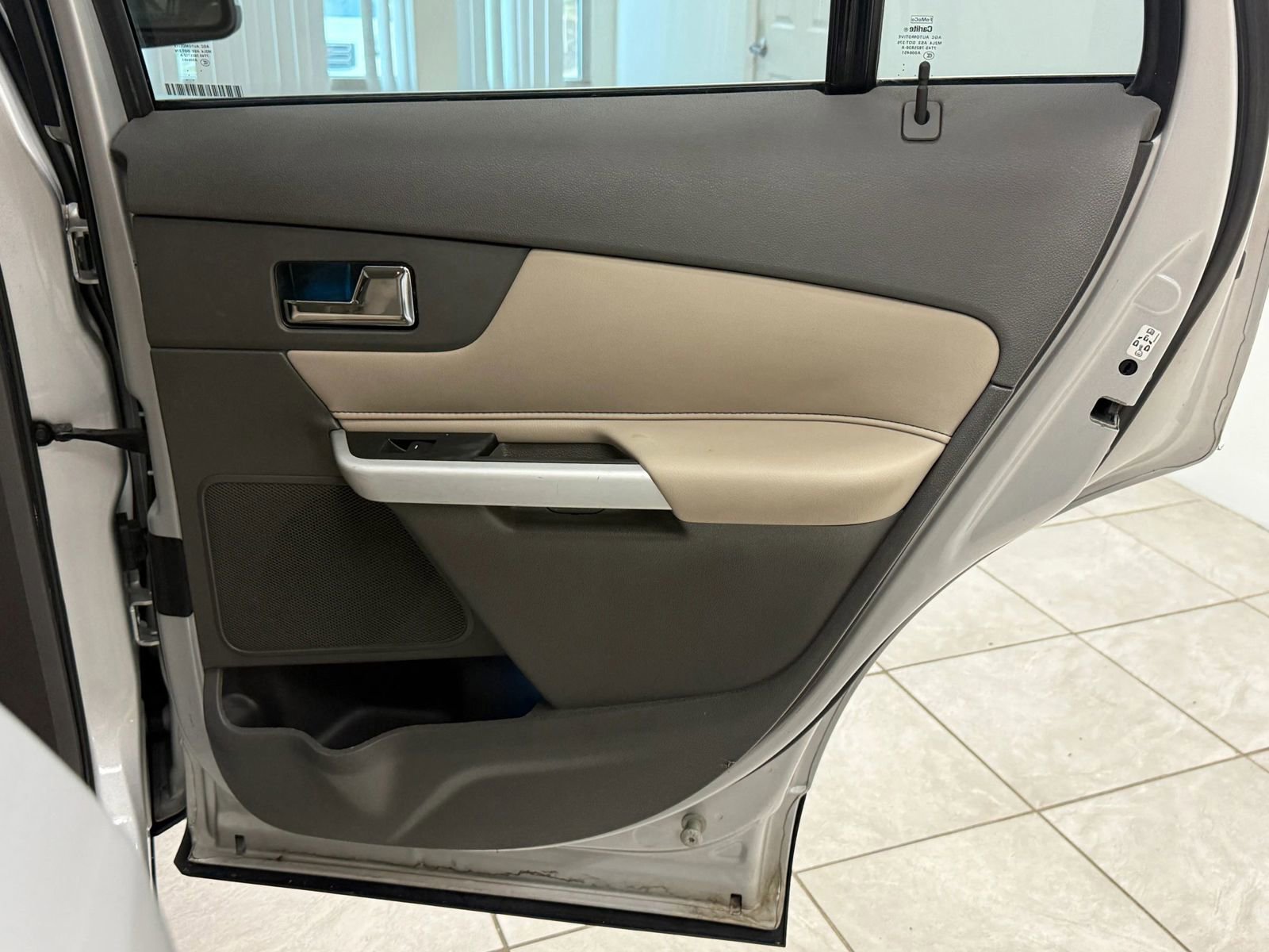 Used 2011 Ford Edge Limited FWD image 20