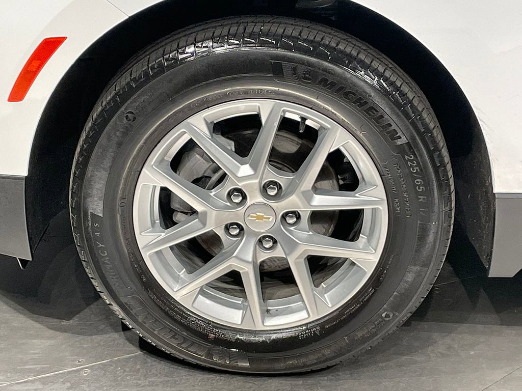 Used 2023 Chevrolet Equinox LS FWD image 35