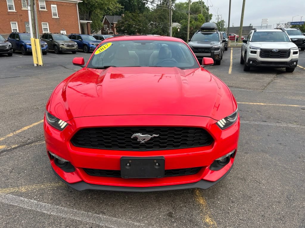 Used 2017 Ford Mustang Coupe RWD image 9