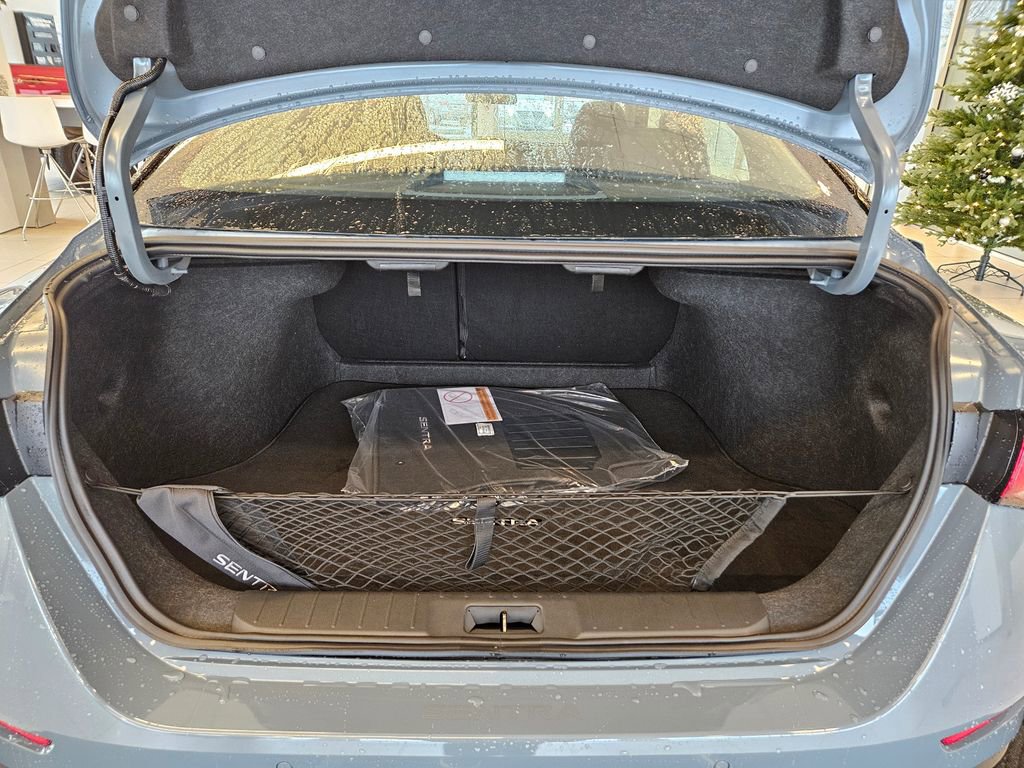 New 2025 Nissan Sentra SR w/ SR Premium Package image 32