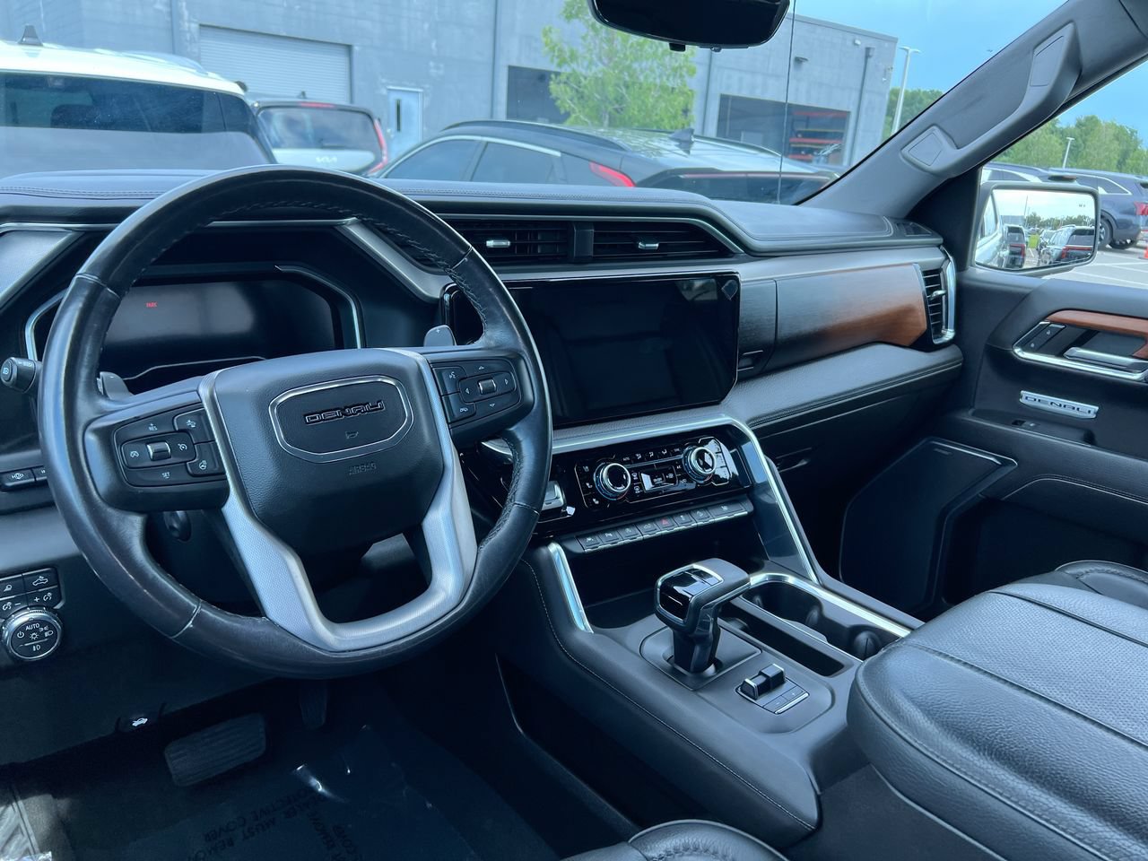 Used 2023 GMC Sierra 1500 Denali w/ Denali Reserve Package AWD/4WD image 24