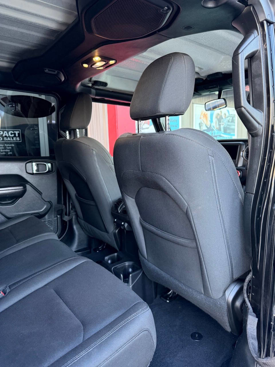 Used 2020 Jeep Gladiator Sport w/ Technology Group image 9