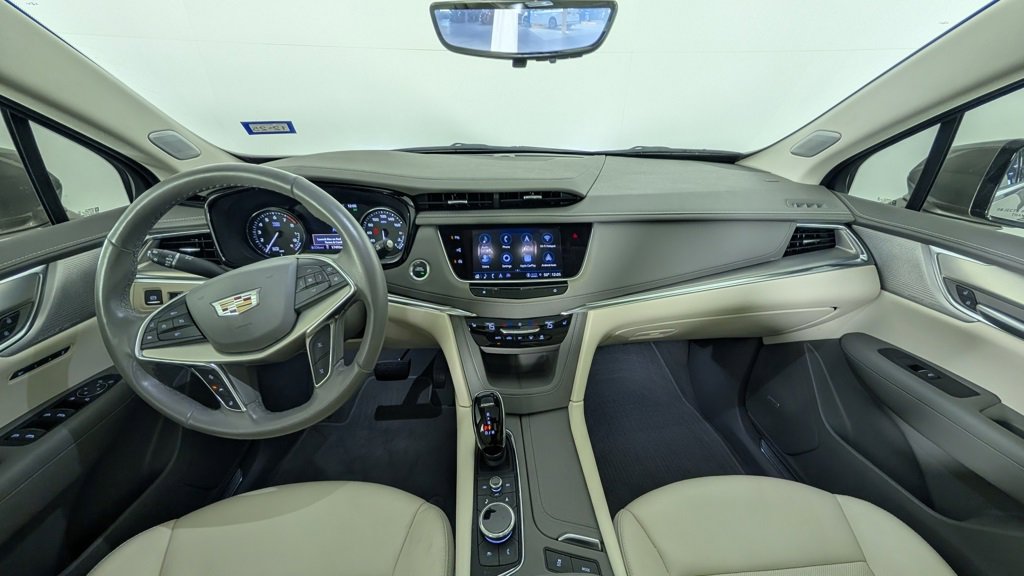 Certified 2023 Cadillac XT5 Premium Luxury w/ Technology Package image 8