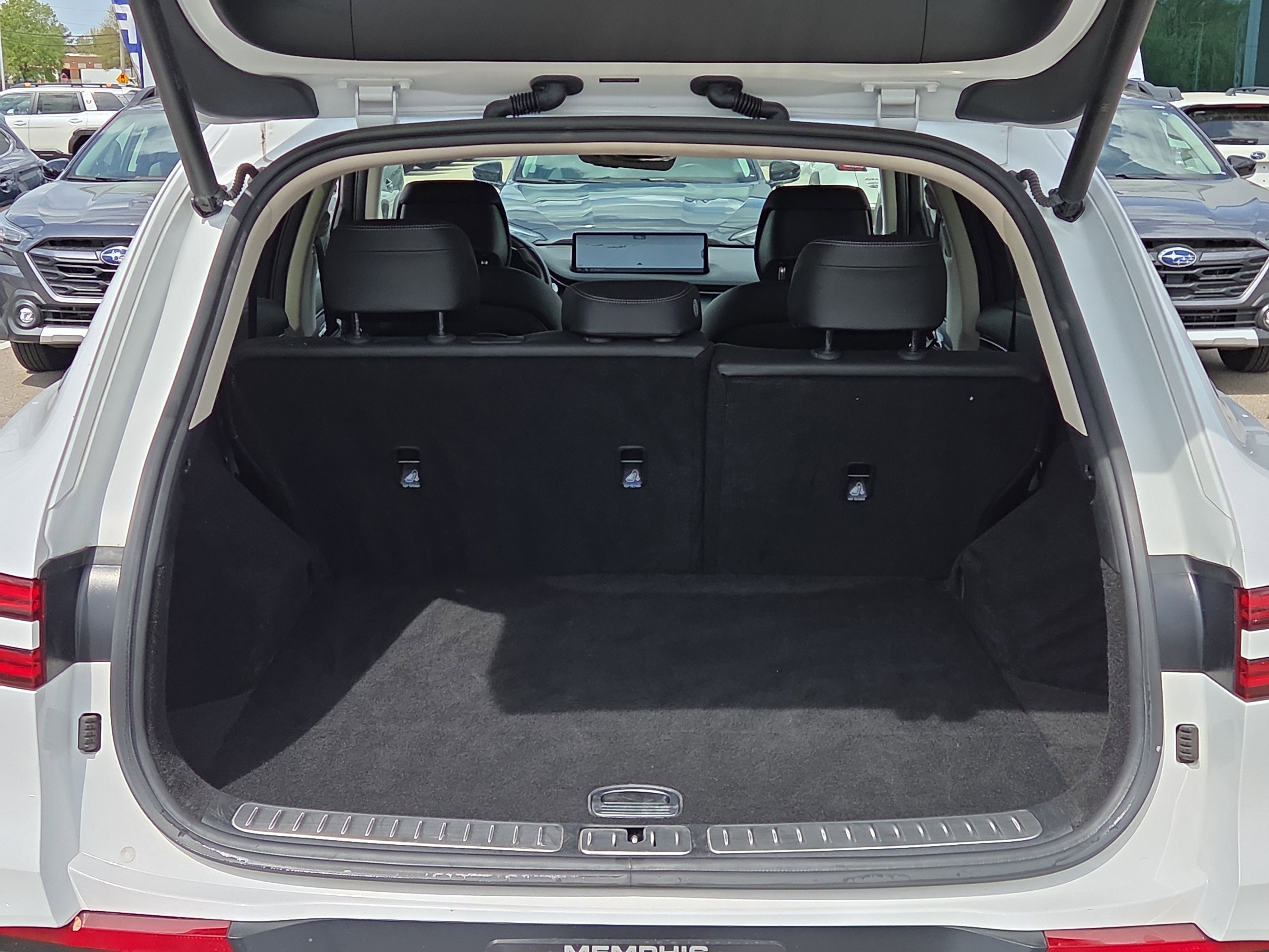 Used 2025 Genesis GV70 2.5T image 13