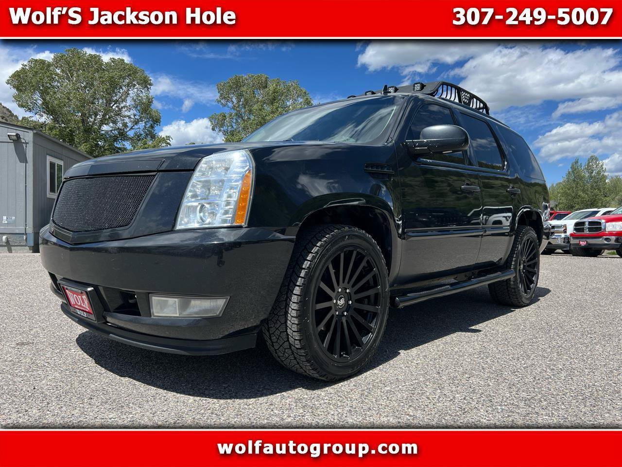 Used 2011 Cadillac Escalade Luxury AWD/4WD image 1