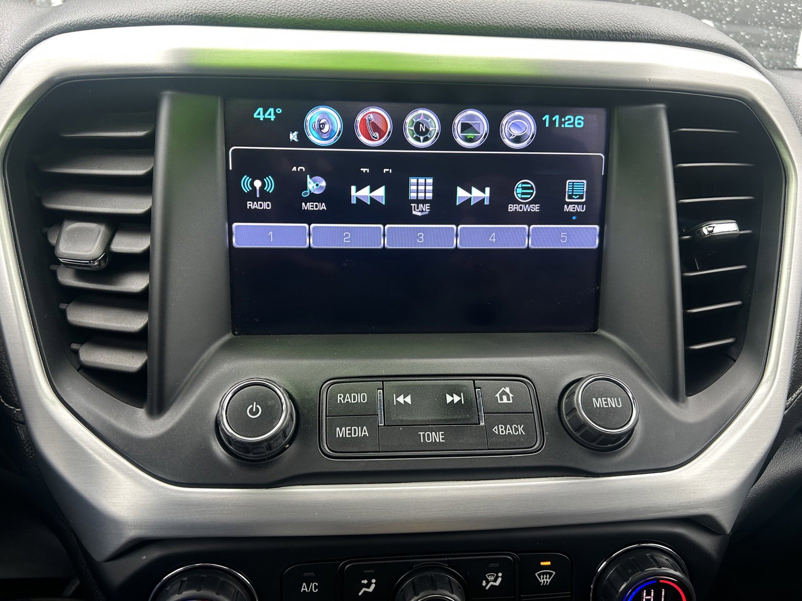 Used 2019 GMC Acadia SLE image 27