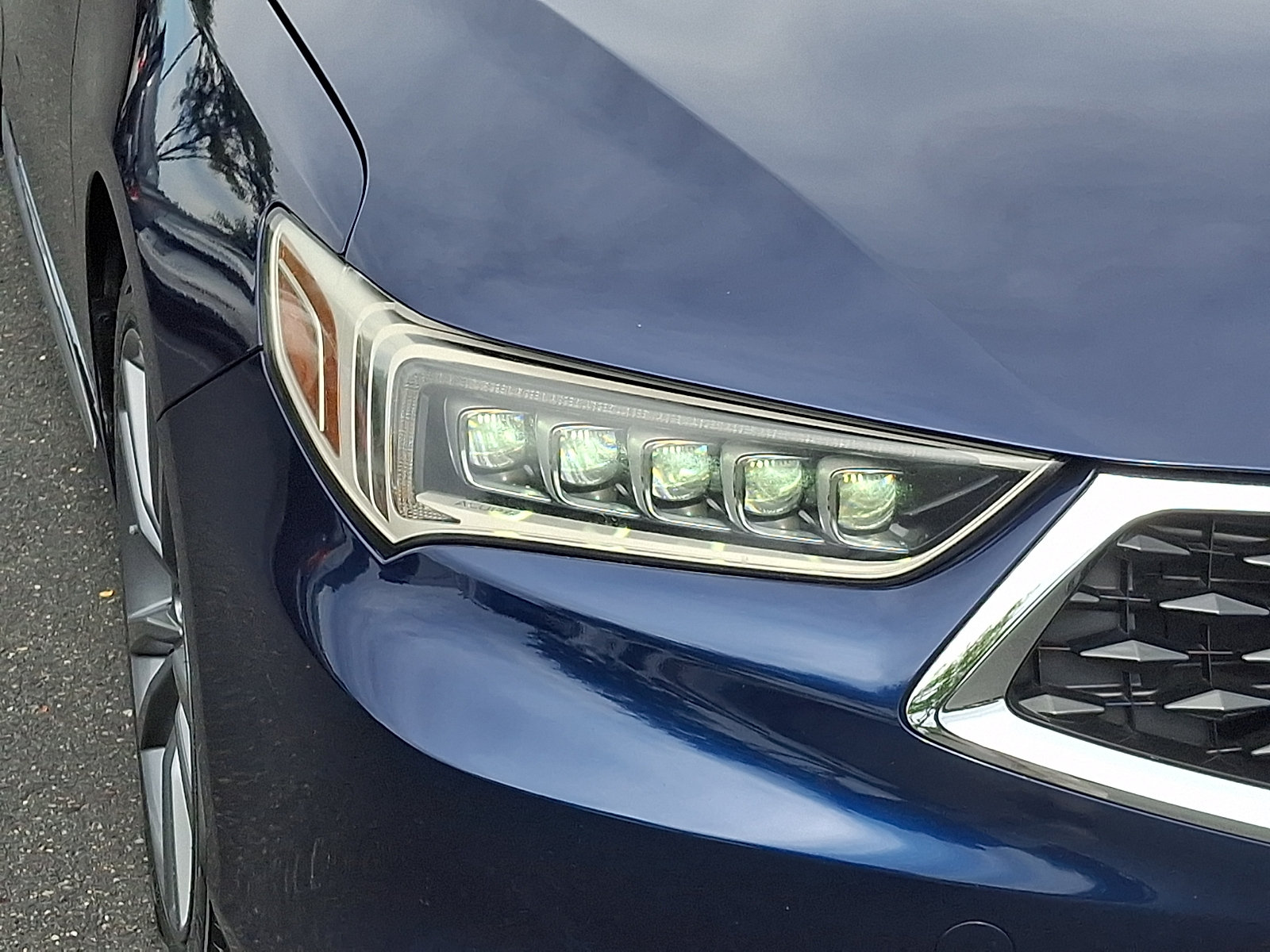 Used 2020 Acura TLX w/ Technology Package FWD image 9