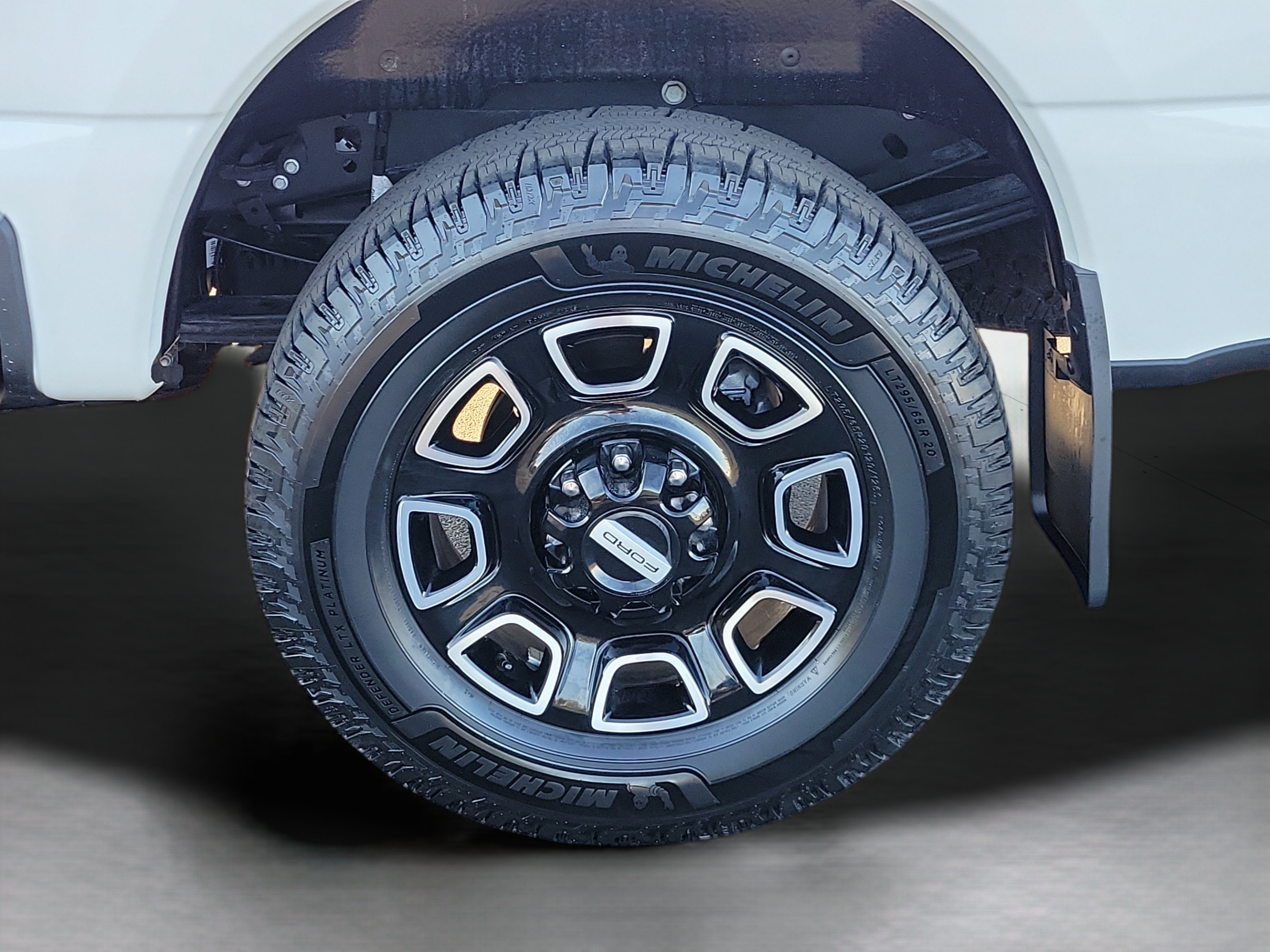 Used 2026 Ford F350 Platinum AWD/4WD image 31