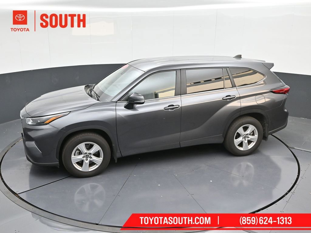 Used 2023 Toyota Highlander L image 54
