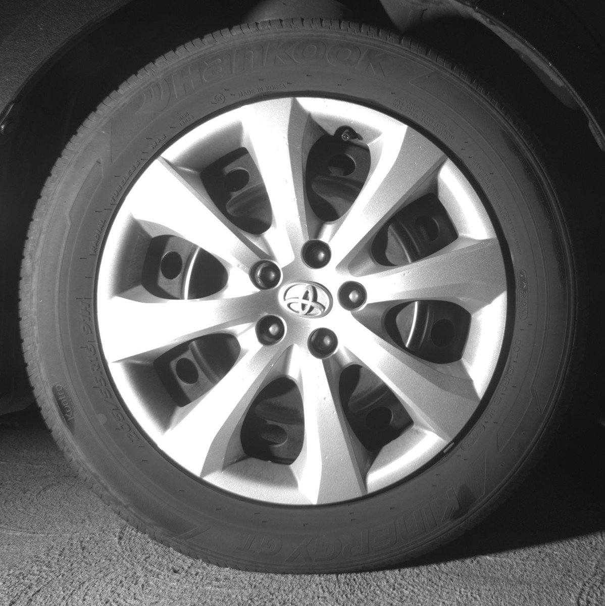 Used 2025 Toyota Corolla LE FWD image 13