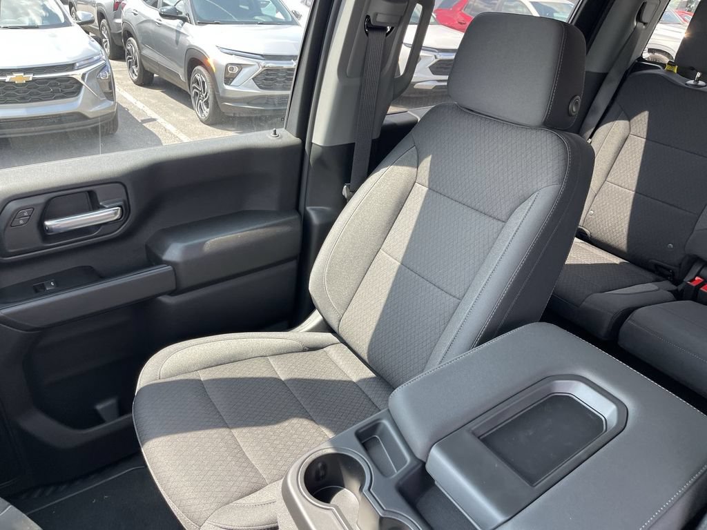 New 2026 Chevrolet Silverado 2500 Custom w/ Custom Value Package AWD/4WD image 23