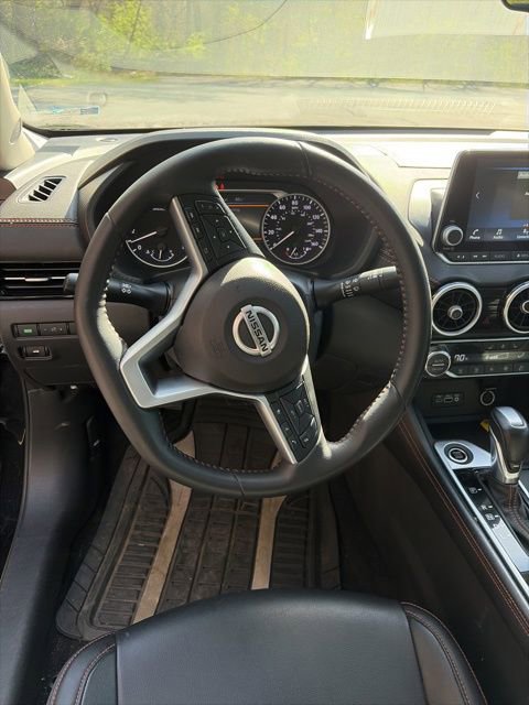 Used 2023 Nissan Sentra SR w/ SR Premium Package image 14