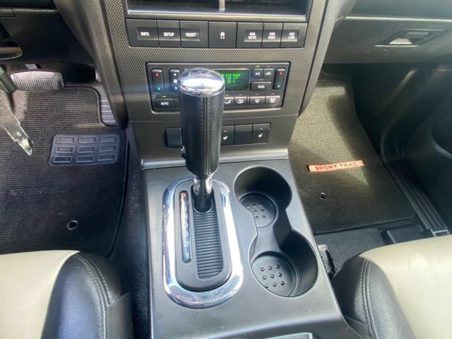 Used 2007 Ford Explorer Sport Trac Limited AWD/4WD image 25