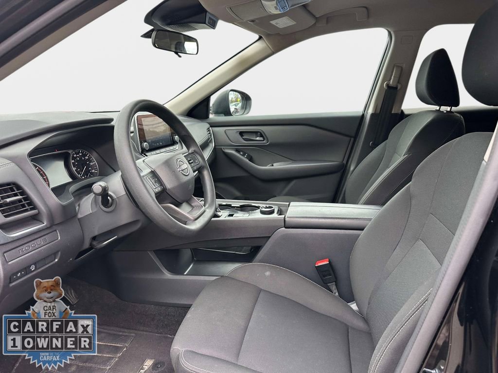 Used 2025 Nissan Rogue S image 17