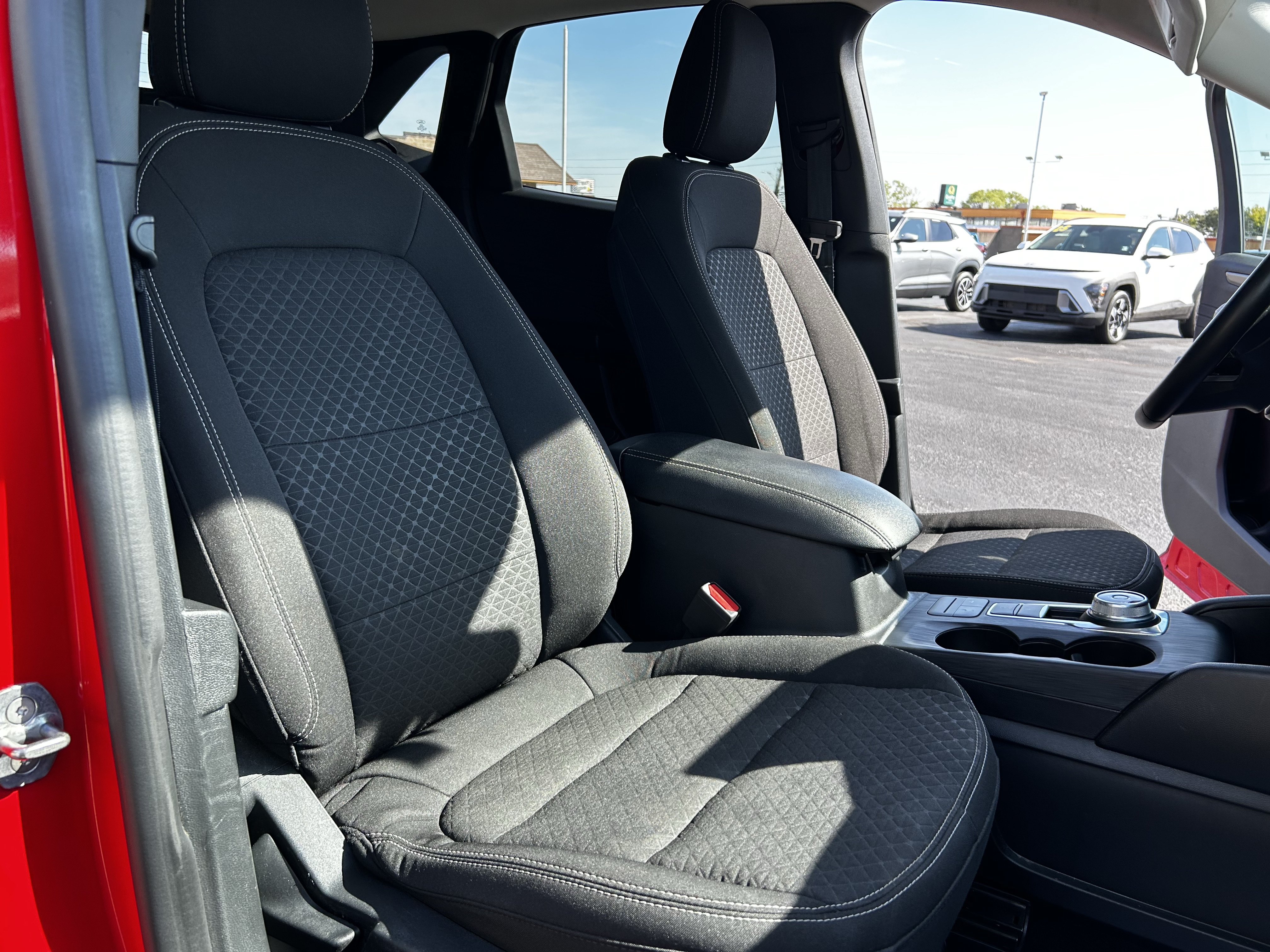 Used 2024 Ford Escape Active AWD/4WD image 21