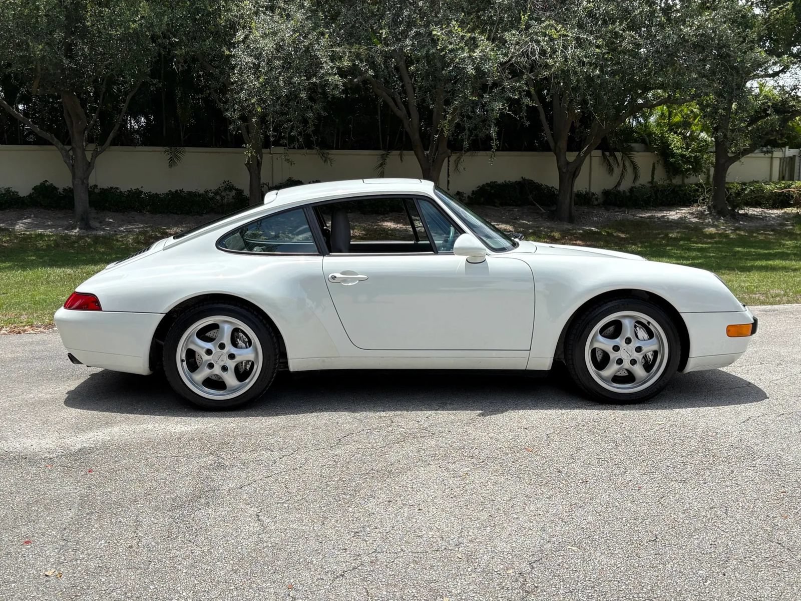 Used 1995 Porsche 911 Carrera image 19