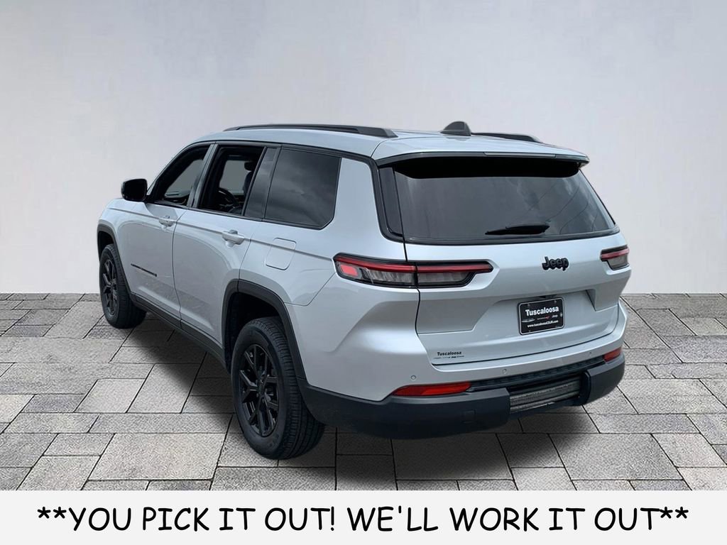 Used 2024 Jeep Grand Cherokee L Altitude RWD image 5