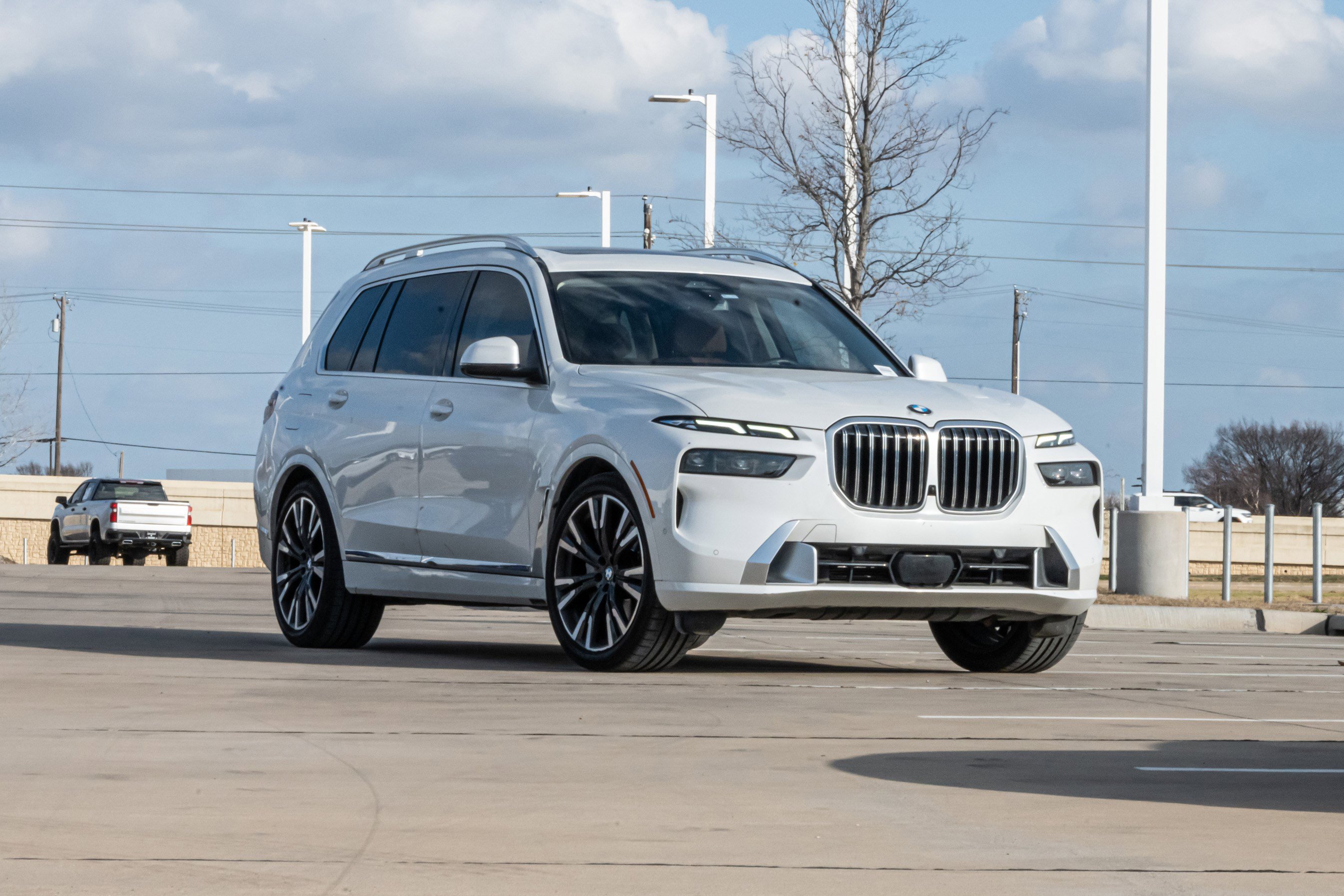 Certified 2024 BMW X7 xDrive40i w/ Premium Package image 2
