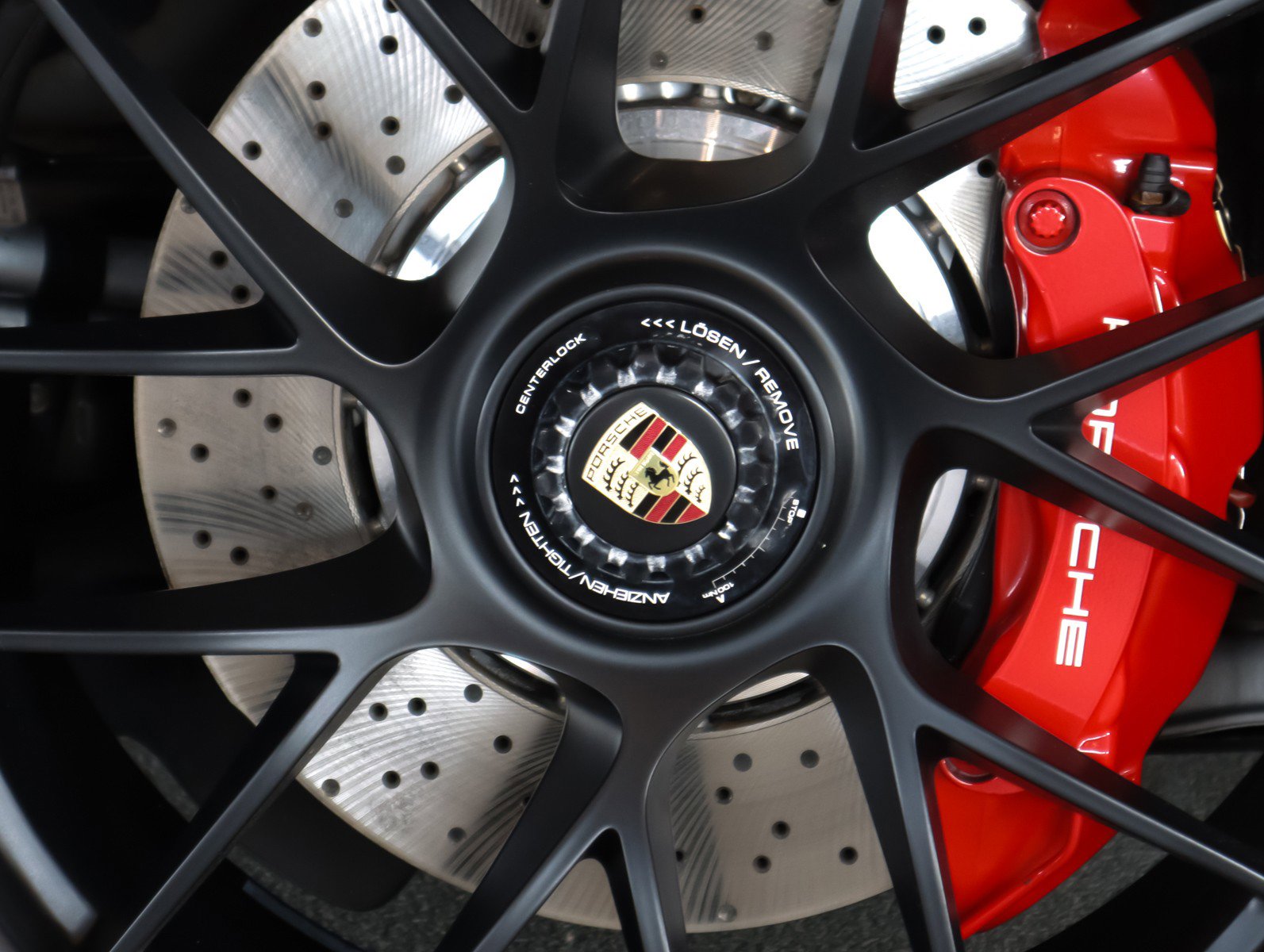 Certified 2018 Porsche 911 Carrera 4 GTS image 27