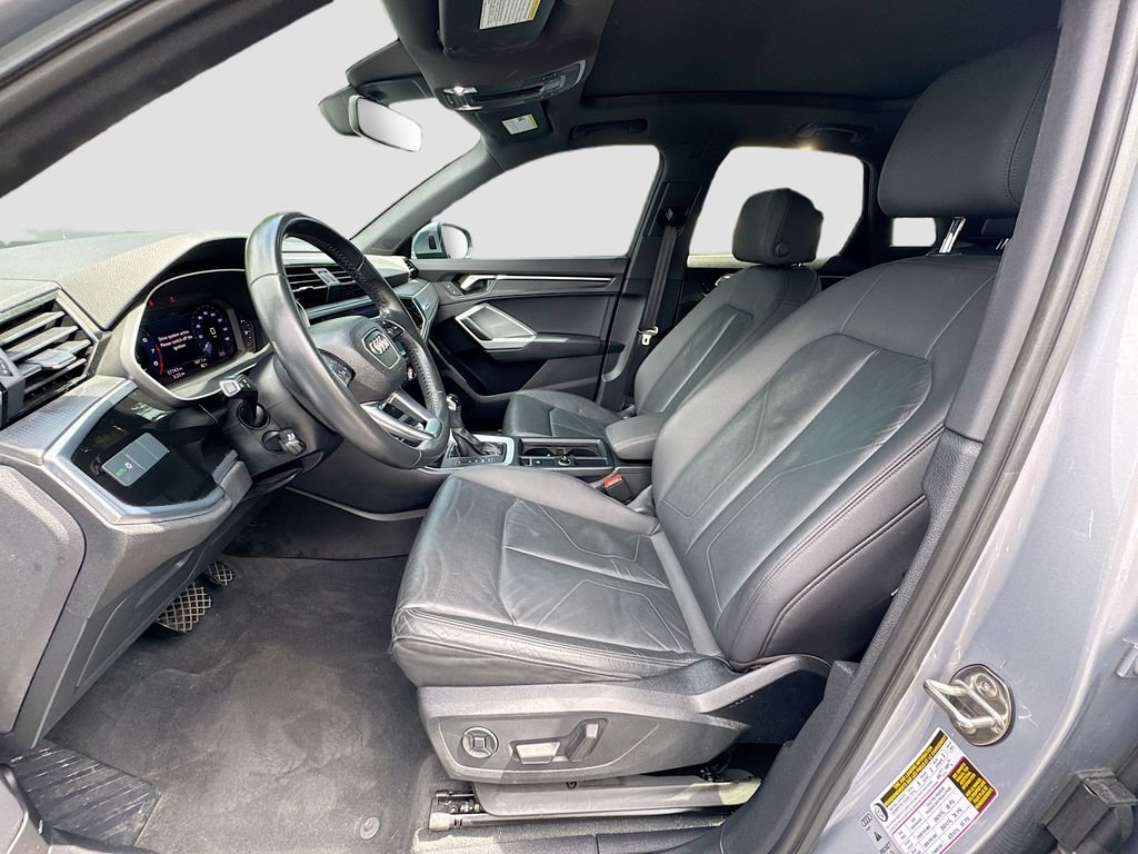 Used 2019 Audi Q3 2.0T Premium w/ Convenience Package AWD/4WD image 21