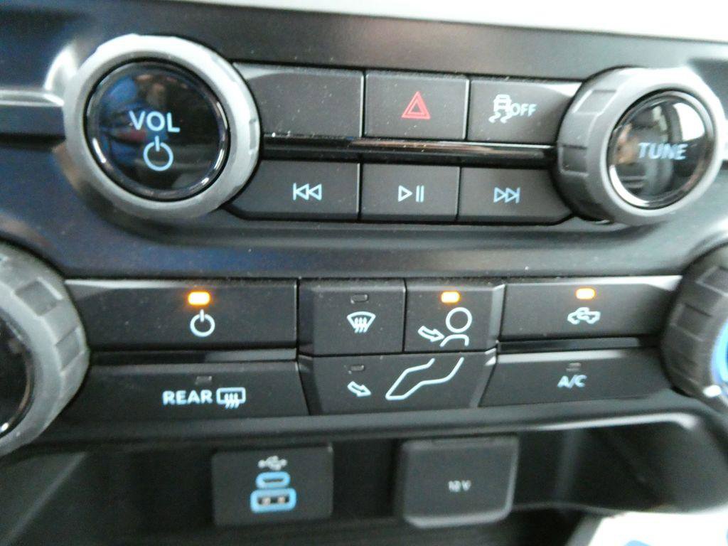 New 2026 Ford F250 XL w/ XL Off-Road Package AWD/4WD image 20